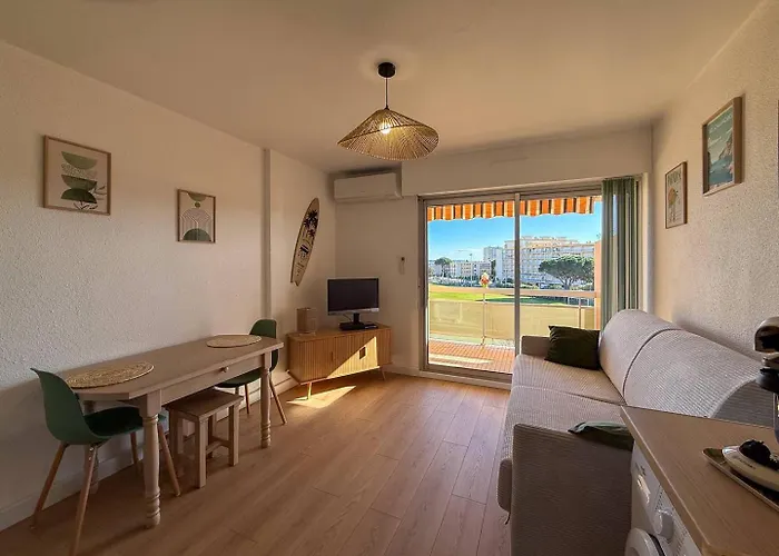 Vue Degagee Et Climatise 公寓